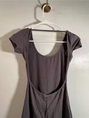 Women’s Size Small Athletic Romper Short Sleeve Open Back Dark Gray Scoop Neck‎ thumbnail 6
