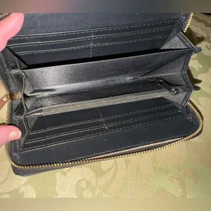 Marilyn Monroe Smiling Black & White Wallet with Many Compartments thumbnail 11
