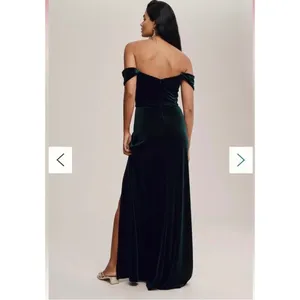 Jenny Yoo Collection Issa Velvet Off‎ the Shoulder Gown Emerald Green Size 0 thumbnail 3