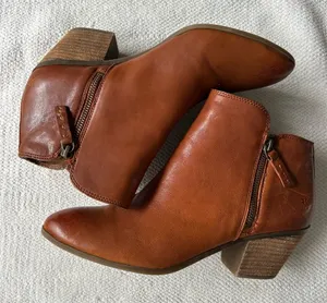 Frye  Tan Leather Ankle Boots thumbnail 1