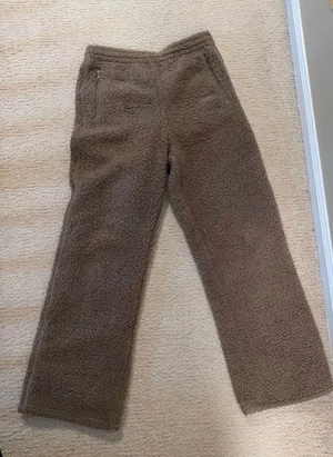 SKIMS Teddy Fleece Pants thumbnail 1