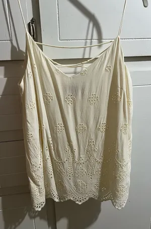 Vince Camuto Women's Top thumbnail 1