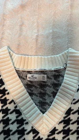 Hollister Sweater Vest thumbnail 3