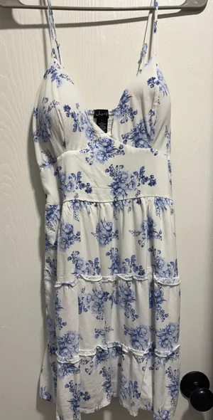 Justify White dress with blue flowers thumbnail 1