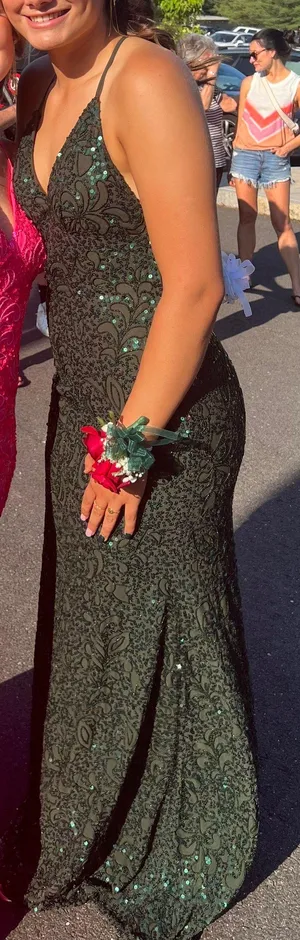Emerald Green Sparkle Prom Dress Size 6 thumbnail 4