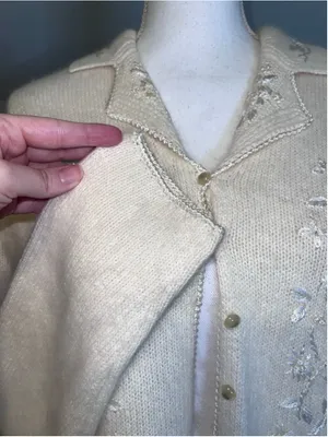 VTG Floral Embroidered Cardigan SILK ANGORA Beige Size M thumbnail 4