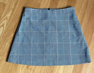 Wilfred Aritzia Plaid Mini Skirt Women’s Size 4 Gray Black Lined Career thumbnail 1