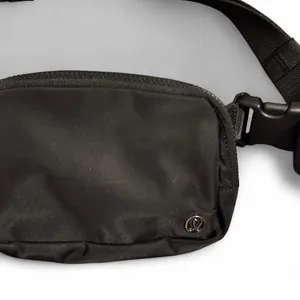 Women’s Signature Lulu Everywhere Belt Bag Light Athletic Travel Fanny Pack thumbnail 2