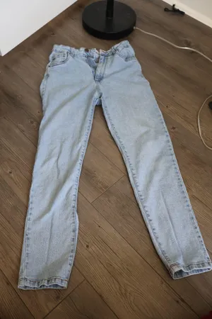 Cotton On Light Wash Mom Jeans thumbnail 1