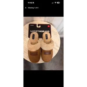 Lucky Brand Women’s Tan Plush Slippers Size Small 7/8 Cozy Faux Fur Indoor House thumbnail 5