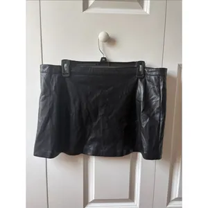 Urban Outfitters Black Faux Leather Mini Skirt Size XL thumbnail 3