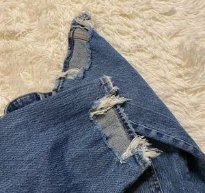 Abercrombie high rise mom jeans thumbnail 3