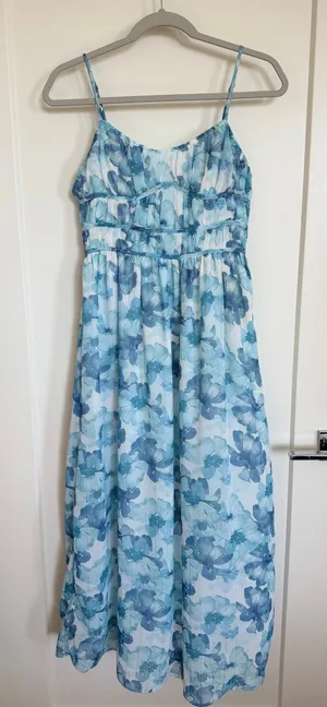Maxi Floral Storia Boutique Dress thumbnail 1