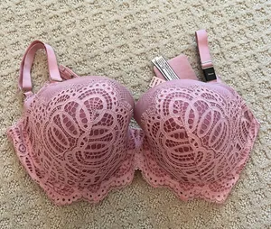Victoria's Secret Bra (NWT) thumbnail 1