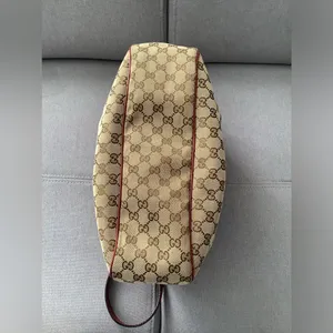 Authentic GUCCI canvas shoulder bag 🔥🔥 thumbnail 2