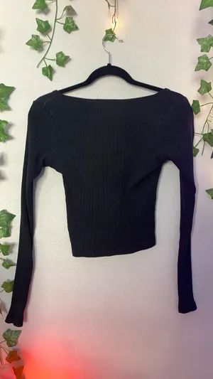 Brandy Melville Long Sleeve Button Up Shirt thumbnail 4
