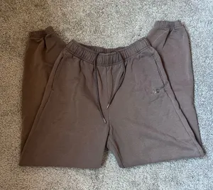 Alo Yoga Sweatpants thumbnail 1