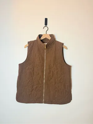 Umgee Brown Floral Quilted Zip-Up Vest‎ thumbnail 2