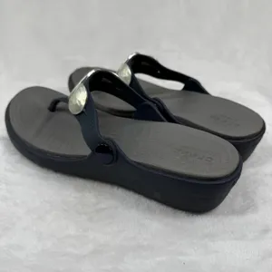 Crocs Sanrah Hammered Circle Wedge Flip Flops Navy Gray‎ Womens Sandal 6 thumbnail 7