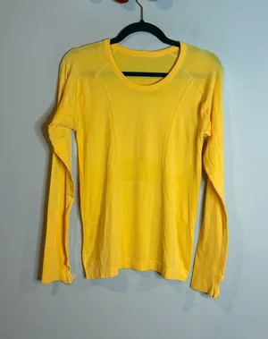 Amazon golden yellow seamless athletic top thumbnail 1