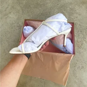 Anthropologie Bibi Lou White Toe Loop Heels 9.5 thumbnail 9