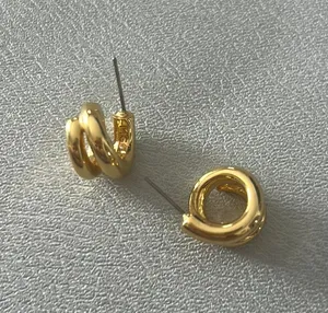 Mejuri Gold plated group earrings thumbnail 1