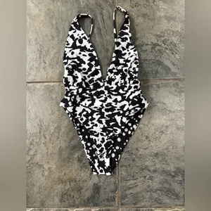 New! MAAJI Spot Butterfly Safari Plunge One Piece Reversible‎ Black White Medium thumbnail 13
