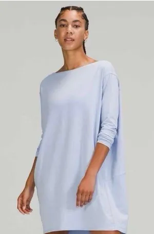 Lululemon back in action long sleeve dress size 8 thumbnail 1