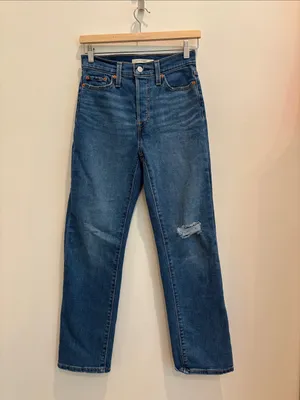 Levi’s Jeans Wedgie Straight Medium Wash Size 26 thumbnail 2