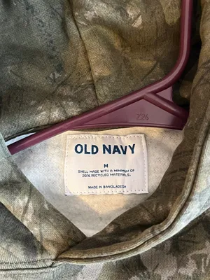 Old Navy Camo Hoodie thumbnail 2