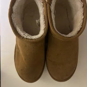 Cushionare Platform Winter Boots thumbnail 5