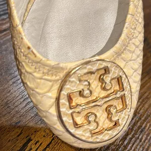 TORY BURCH Beige Cream Snake Print Ballet Flats Slipon Round Toe Gold Shoes 6.5 thumbnail 7
