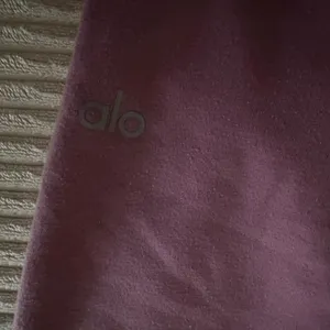 Alo Yoga Leggings thumbnail 2
