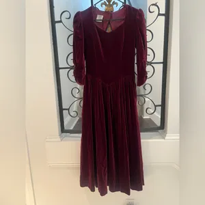 Laura Ashley Vintage Burgundy Velvet Dress 80sRomance Victorian Ralph Christmas thumbnail 8