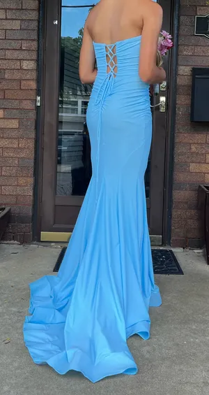 La Femme Mermaid Prom Dress thumbnail 4