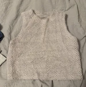Lou Grey sweater vest thumbnail 1