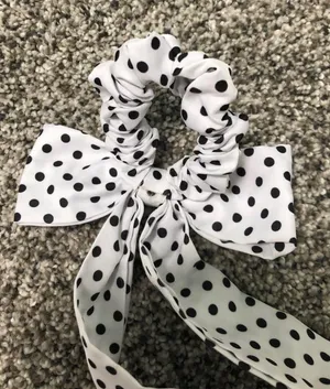 Bow Hair Scrunchie Black thumbnail 3
