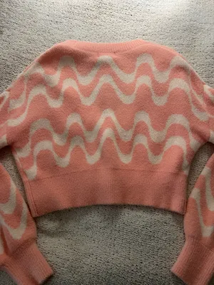 Sweater thumbnail 2