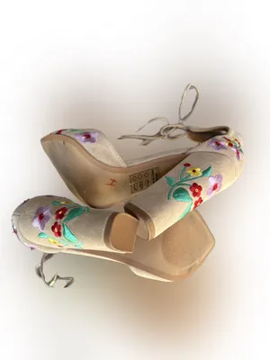 Shoe Republic LA Beige Suede Floral Embroidered Block Heel Sandals thumbnail 2