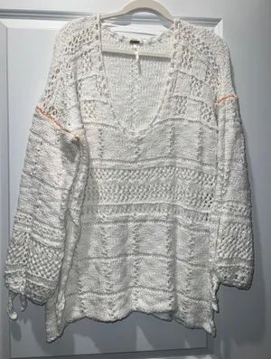 Sweater thumbnail 1