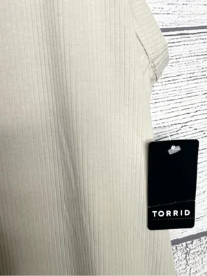 NWT Torrid Super Soft Ribbed High Neck Sleeveless Tank Top Size 2X Cream Gray thumbnail 5