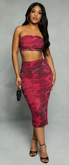 Almost Famous Women Large Ruched Red Midi Skirt Aesthetic Ruffles Lightweight‎ thumbnail 1