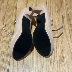 Enelauge Women’s Pink High Heeled Mary Jane Shoes Size 39 Like New thumbnail 8