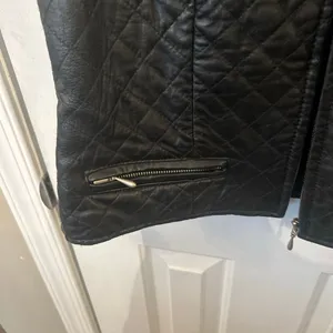 Limited Vest Womens large Black Leather Zip Front Pockets Biker Vintage 90s thumbnail 3