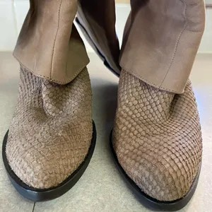 COPY - B Makowsky Ariana Neutral Western Snake Minimalist Hippie Wooden Heel … thumbnail 8