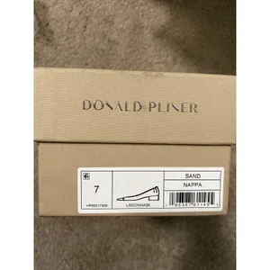 Donald Pliner Nappa Leather Pointed Toe Pumps Sand Size 7 New thumbnail 3