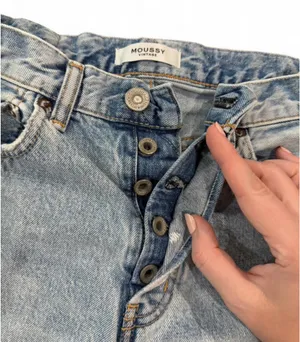 Moussy Vintage Bonnie Shorts Size 25 thumbnail 3