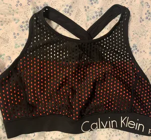 Calvin Klein Sports Bra plus Free Gift thumbnail 5