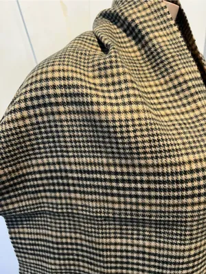 Classic Houndstooth Fringe Shawl Scarf 100% cashmere made in Scotland Neutral thumbnail 6