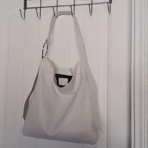Zara White shoulder tote thumbnail 4